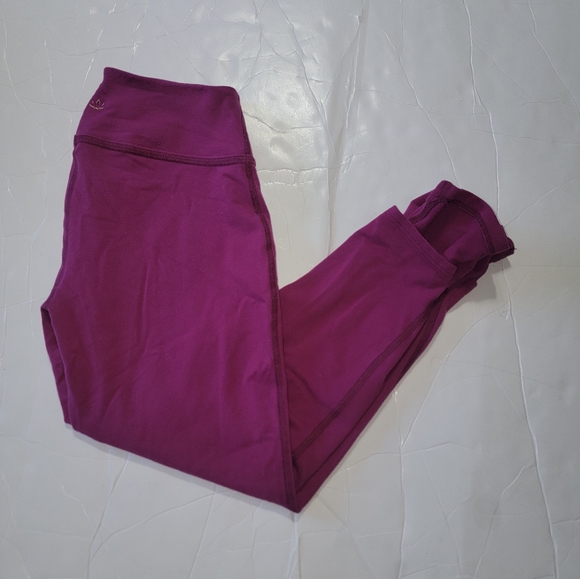 kate spade Pants - Kate Spade x Beyond Yoga Cropped Leggings Size S Fuchsia